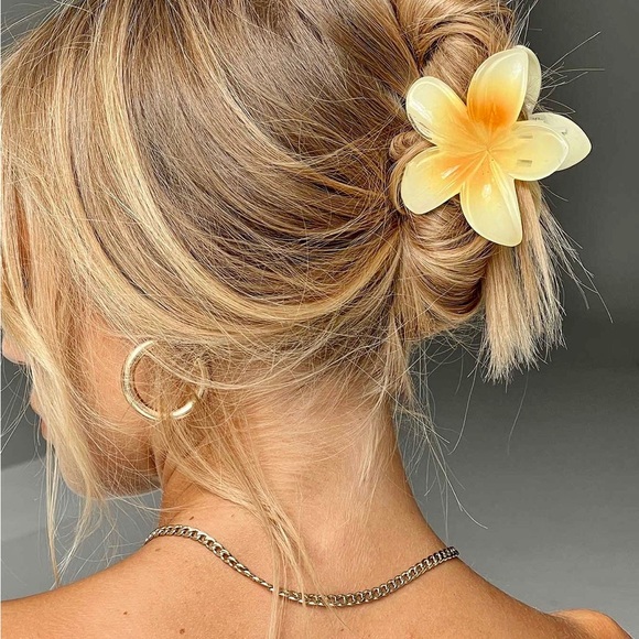 3PC Plumeria Claw Clip 🌸🫧🐚 - Picture 9 of 16